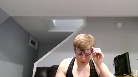 Snapshot of bittyboiii chatting on September 20, 3:40 am BittyBoi online show from September 20, 3:40 am