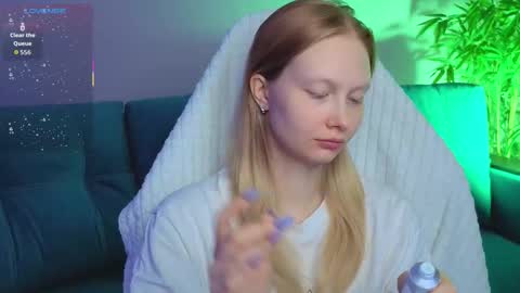 Julia online show from November 21, 2:21 am