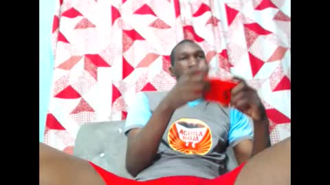 Snapshot of black30cmdick chatting on December 18, 1:05 am maquina online show from December 18, 1:05 am