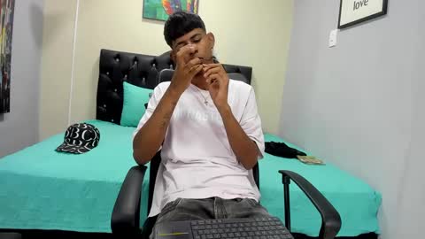 Snapshot of black_boy_22cm chatting on March 1, 6:24 am boy online show from March 1, 6:24 am