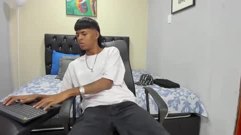 Snapshot of black_boy_22cm chatting on March 7, 1:42 am boy online show from March 7, 1:42 am