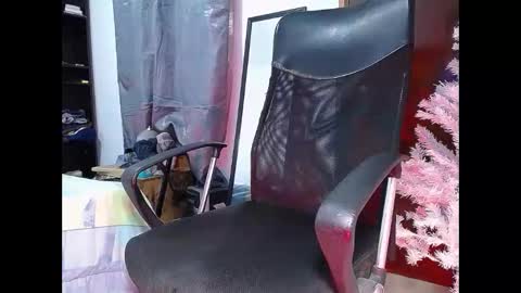 Snapshot of black_diamond_t chatting on December 14, 4:56 am Black Diamond online show from December 14, 4:56 am