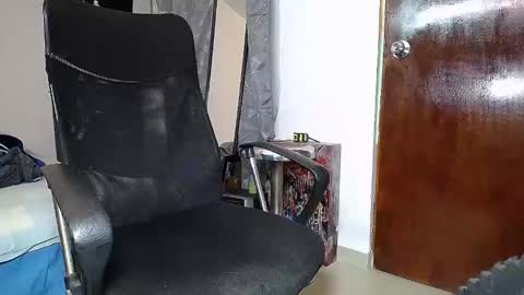 Snapshot of black_diamond_t chatting on January 9, 2:18 pm Black Diamond online show from January 9, 2:18 pm