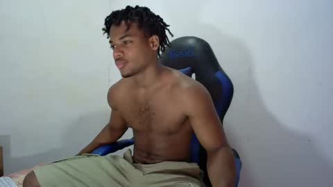 Snapshot of black_dicck chatting on September 22, 3:14 pm tu morenito online show from September 22, 3:14 pm