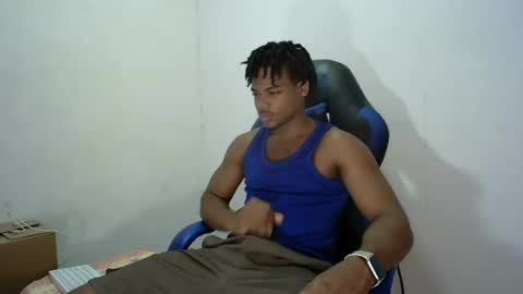 Snapshot of black_dicck chatting on September 23, 3:26 pm tu morenito online show from September 23, 3:26 pm