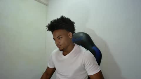 Snapshot of black_dicck chatting on October 4, 5:33 pm tu morenito online show from October 4, 5:33 pm