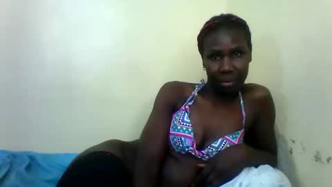 Snapshot of black_divas1 chatting on March 3, 7:25 am black_divas1 online show from March 3, 7:25 am