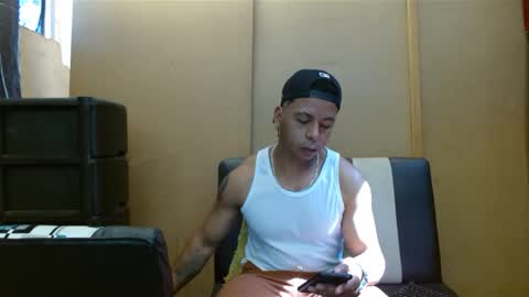 Snapshot of black_hot26 chatting on December 10, 3:01 pm black_hot26 online show from December 10, 3:01 pm