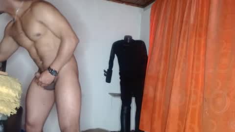 Snapshot of black_hot26 chatting on February 26, 9:05 pm black_hot26 online show from February 26, 9:05 pm