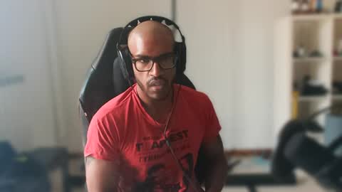 Master online show from April 14, 8:09 am