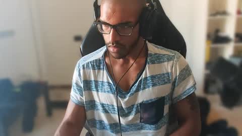 Master online show from April 16, 9:32 am