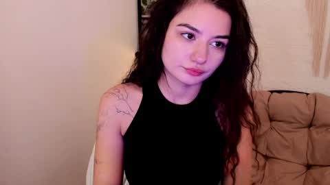 Snapshot of black_pant3r chatting on January 6, 1:53 am Mon Mon online show from January 6, 1:53 am