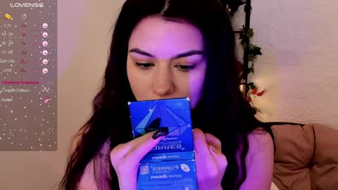 Snapshot of black_pant3r chatting on January 6, 5:30 am Mon Mon online show from January 6, 5:30 am