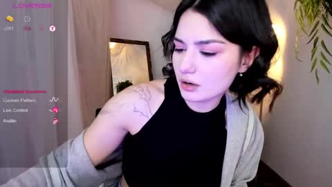 Snapshot of black_pant3r chatting on March 7, 3:08 am Mon Mon online show from March 7, 3:08 am