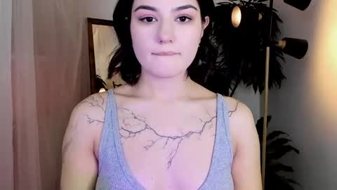 Snapshot of black_pant3r chatting on March 9, 2:39 am Mon Mon online show from March 9, 2:39 am