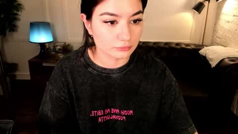 Snapshot of black_pant3r chatting on September 19, 2:46 am Mon Mon online show from September 19, 2:46 am