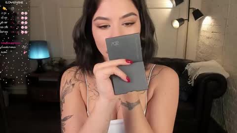 Snapshot of black_pant3r chatting on October 13, 2:55 am Mon Mon online show from October 13, 2:55 am