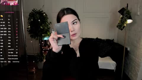 Snapshot of black_pant3r chatting on January 7, 2:47 am Mon Mon online show from January 7, 2:47 am