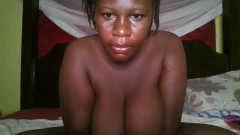 Snapshot of black_queen2025 chatting on October 13, 3:39 am black queen online show from October 13, 3:39 am