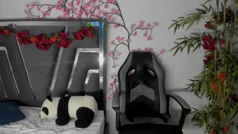 B L A C K  R O S E  online show from September 19, 11:33 am