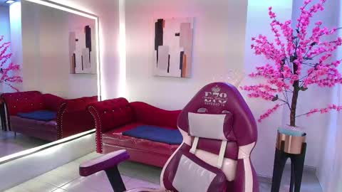 Snapshot of black_roseee chatting on October 25, 3:36 am Rousse online show from October 25, 3:36 am