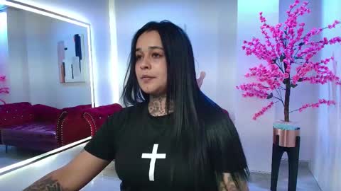 Snapshot of black_roseee chatting on November 6, 3:29 am Rousse online show from November 6, 3:29 am