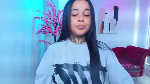 Snapshot of black_roseee chatting on December 4, 9:12 pm Rousse online show from December 4, 9:12 pm