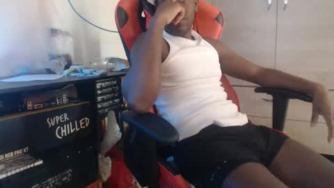 Black online show from March 3, 7:09 pm