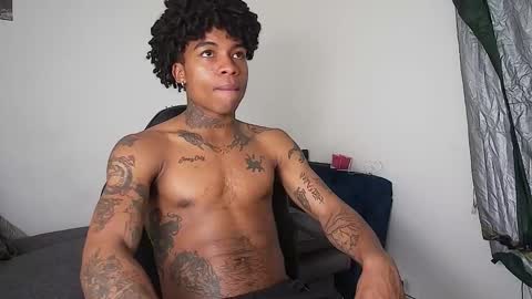 Snapshot of black_tentationx chatting on November 27, 6:26 am black_tentationx online show from November 27, 6:26 am