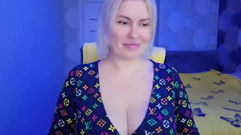 blackeyes11 online show from April 17, 2:14 am