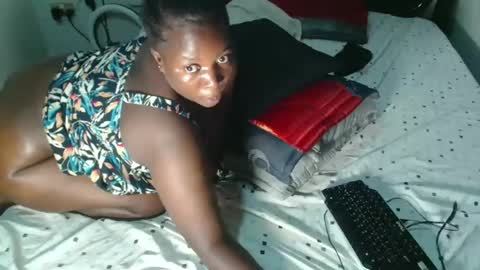 Snapshot of blackher42 chatting on February 14, 11:53 am blackher42 online show from February 14, 11:53 am