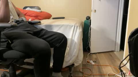 Snapshot of blackjag107 chatting on November 14, 8:24 am blackjag107 online show from November 14, 8:24 am