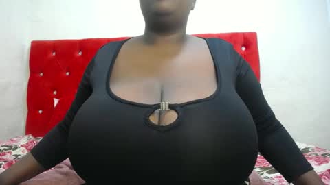 Snapshot of blackladyqx chatting on December 9, 1:51 am blackladyqx online show from December 9, 1:51 am