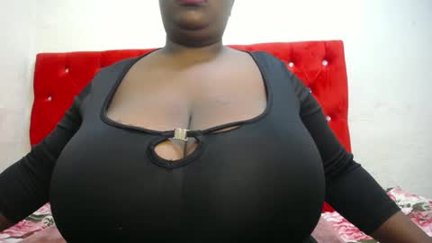 Snapshot of blackladyqx chatting on December 9, 4:56 am blackladyqx online show from December 9, 4:56 am