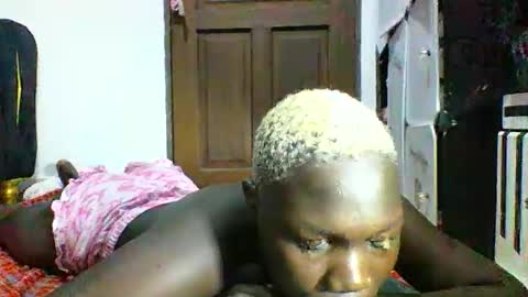 Snapshot of blackmarvel02 chatting on December 16, 6:51 am blackmarvel02 online show from December 16, 6:51 am