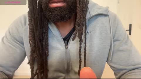 Snapshot of blackmuscles77 chatting on March 4, 1:50 pm blackmuscles77 online show from March 4, 1:50 pm