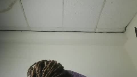 Snapshot of blackqueen888 chatting on March 8, 5:43 pm blackqueen888 online show from March 8, 5:43 pm