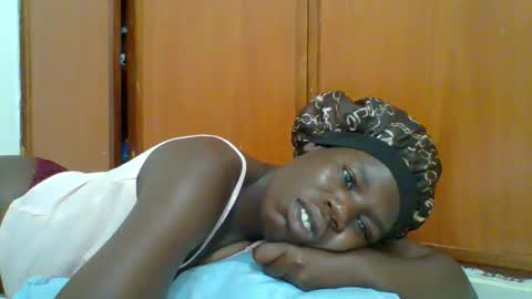 SARAH online show from November 5, 7:47 pm