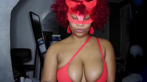 Queen Siren online show from December 5, 3:26 am