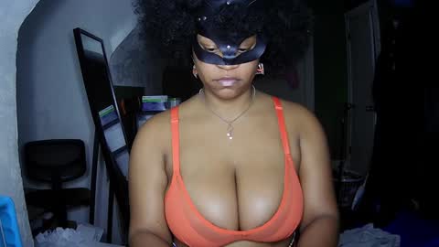 Queen Siren online show from December 7, 3:14 am