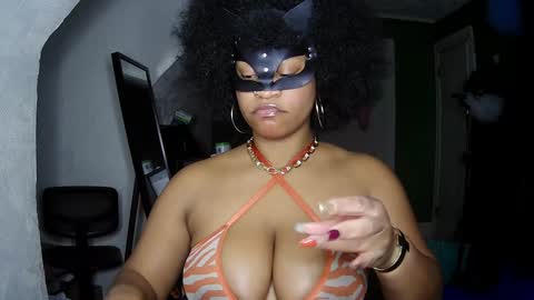 Queen Siren online show from December 17, 2:12 am