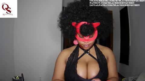 Queen Siren online show from February 23, 5:12 am