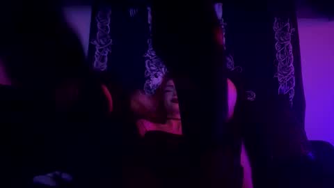 Snapshot of blackstarzara chatting on December 20, 2:30 am blackstarzara online show from December 20, 2:30 am