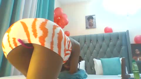 blackthickpussy online show from February 15, 9:04 pm