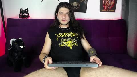 Snapshot of blackwolf_6 chatting on December 2, 5:15 pm Dave online show from December 2, 5:15 pm