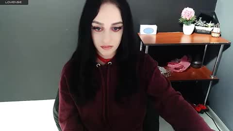 Ivy online show from December 8, 4:50 pm