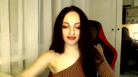 Ivy online show from March 7, 9:38 pm