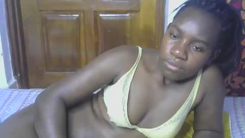 VIVIAN online show from October 26, 5:30 pm