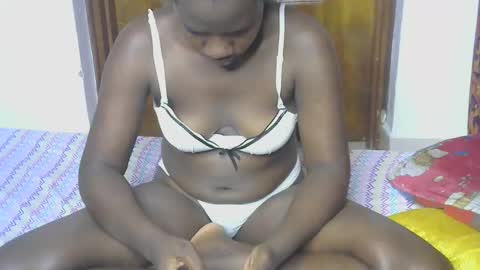 VIVIAN online show from November 25, 7:25 pm