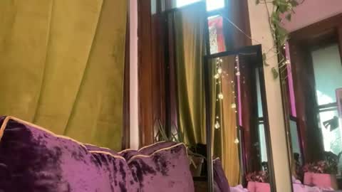 Snapshot of blair_switch chatting on October 9, 11:14 pm Blair online show from October 9, 11:14 pm